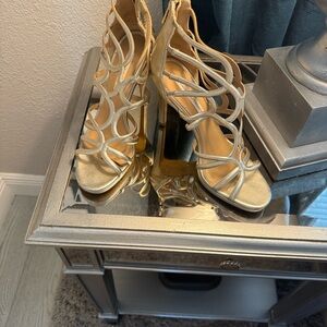 Gloria Vanderbilt Gold Strappy Heels